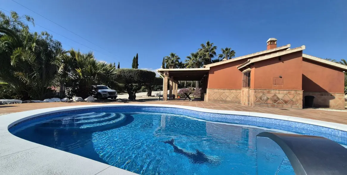Venta de finca - cortijo en Alhaurín el Grande 1