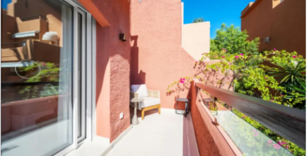 Sale of townhouse in Nueva Andalucía 4