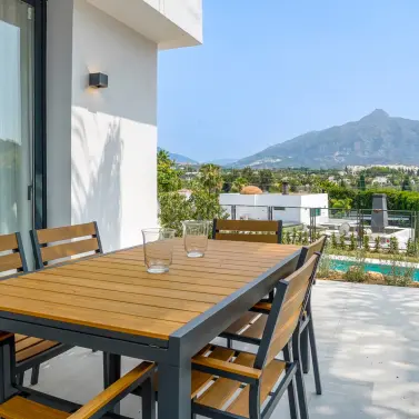 Venta de villa independiente en Nueva Andalucía