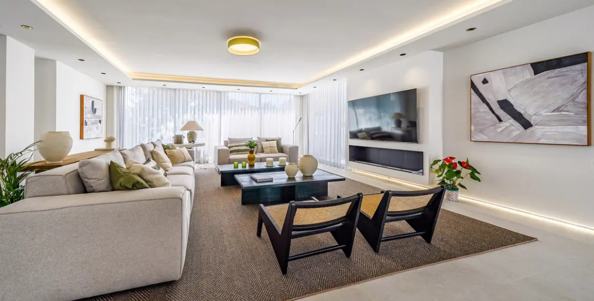 Sale of detached villa in Nueva Andalucía 12