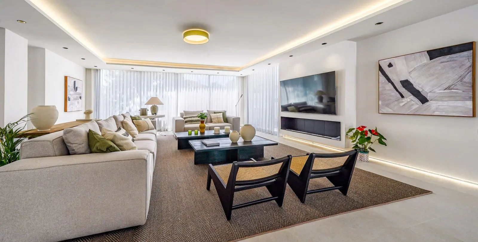 Sale of detached villa in Nueva Andalucía 12