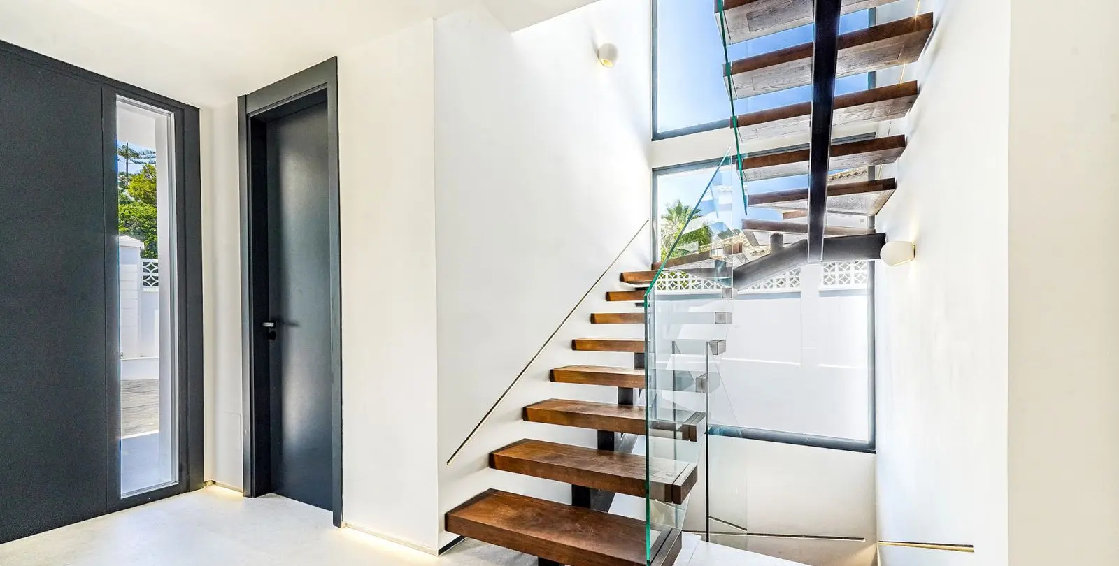 Sale of detached villa in Nueva Andalucía 21