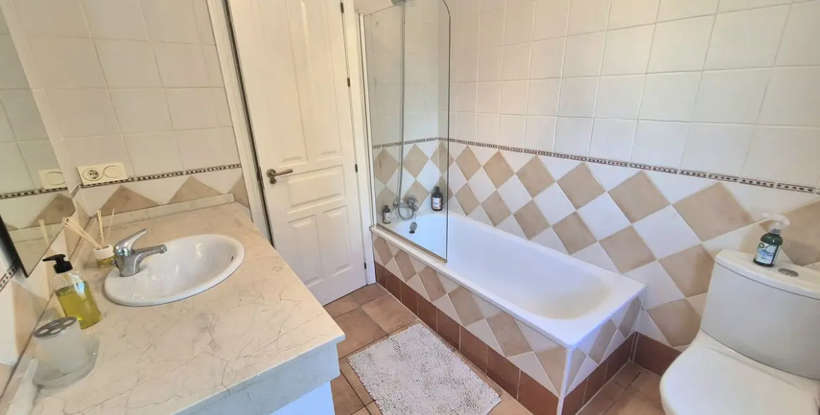 Sale of townhouse in Alhaurin Golf 33