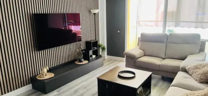 Продажа апартаментов на среднем этаже в Estepona 0