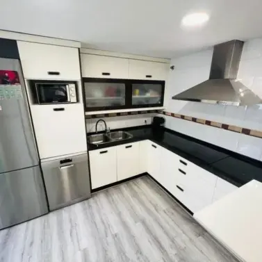 Продажа апартаментов на среднем этаже в Estepona