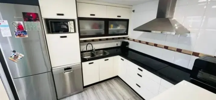 Продажа апартаментов на среднем этаже в Estepona 1