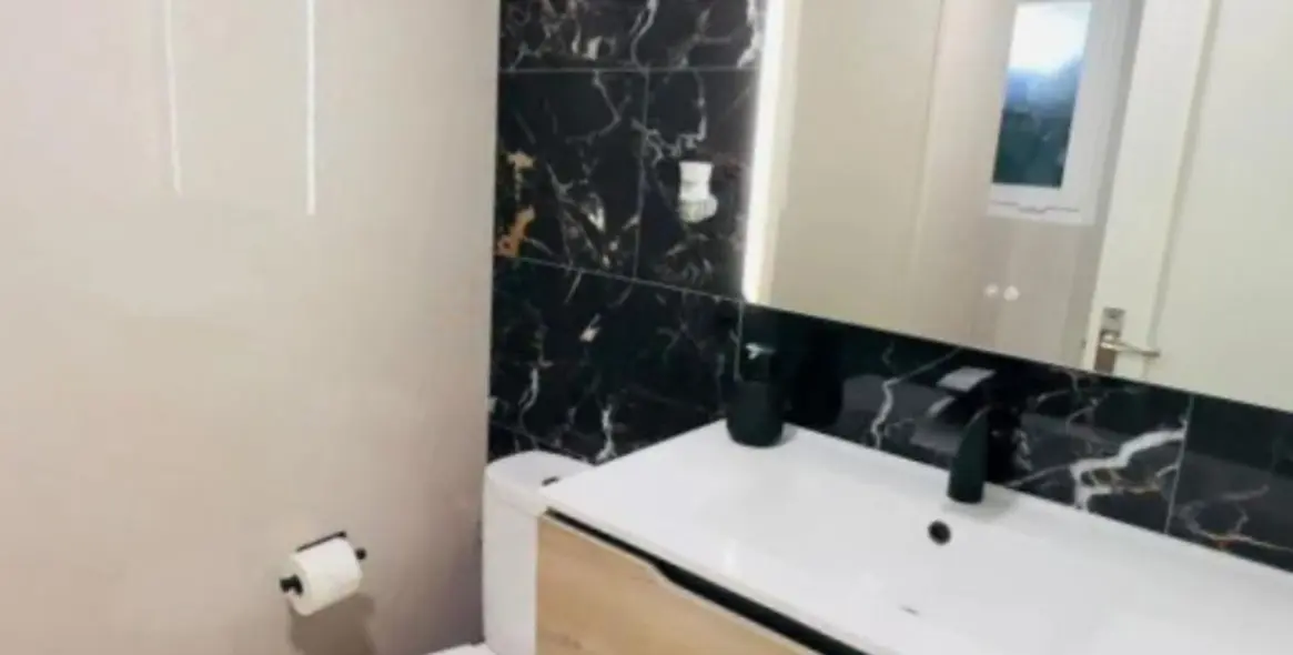 Продажа апартаментов на среднем этаже в Estepona 7