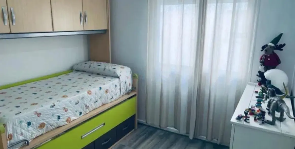 Продажа апартаментов на среднем этаже в Estepona 12