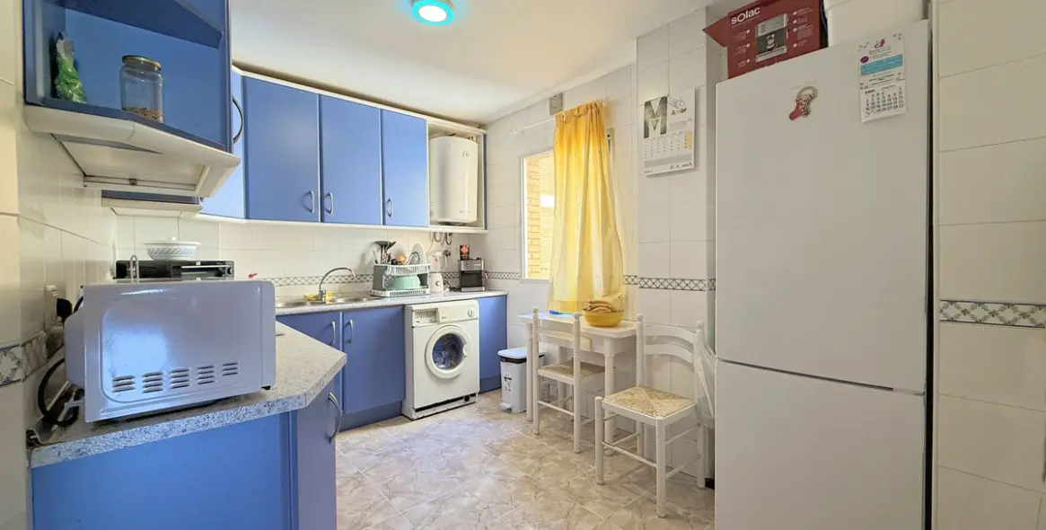 Sale of middle floor apartment in Estepona 8