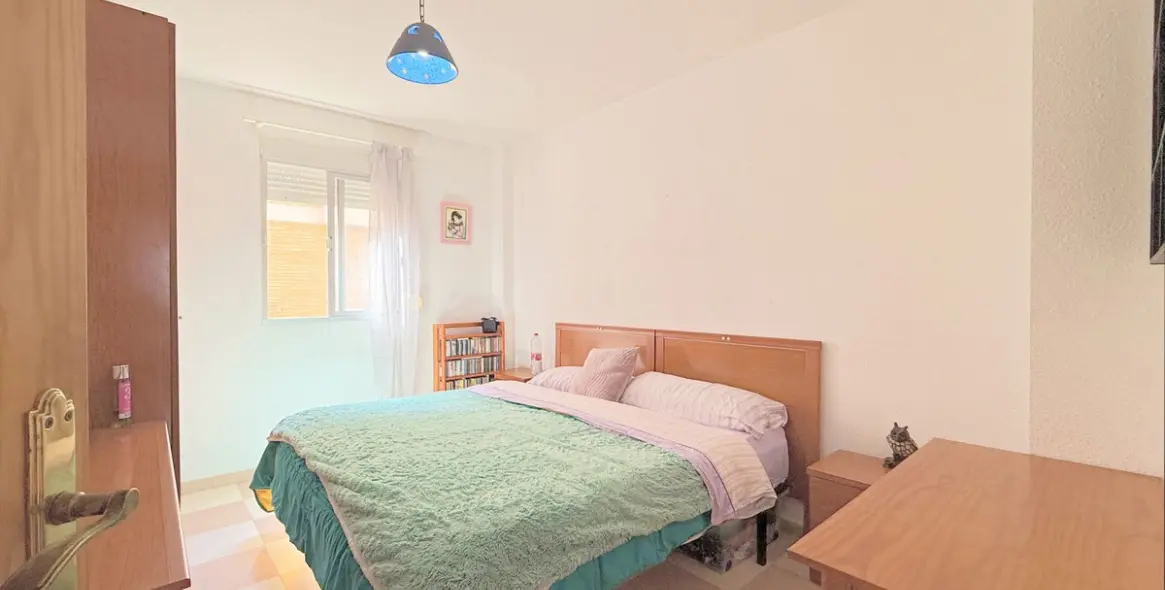 Sale of middle floor apartment in Estepona 10