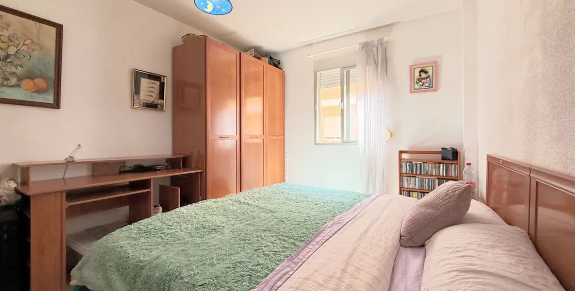 Sale of middle floor apartment in Estepona 12