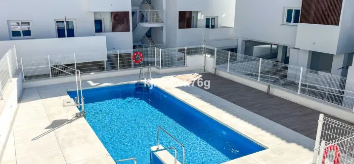 Продажа апартаментов на среднем этаже в Torreblanca 0