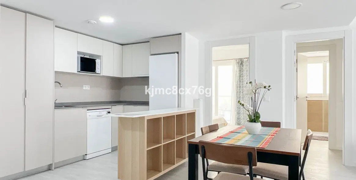 Продажа апартаментов на среднем этаже в Torreblanca 4