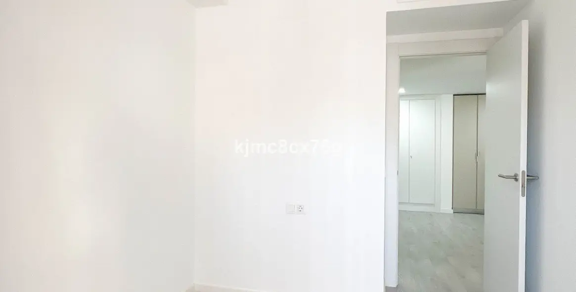 Продажа апартаментов на среднем этаже в Torreblanca 14