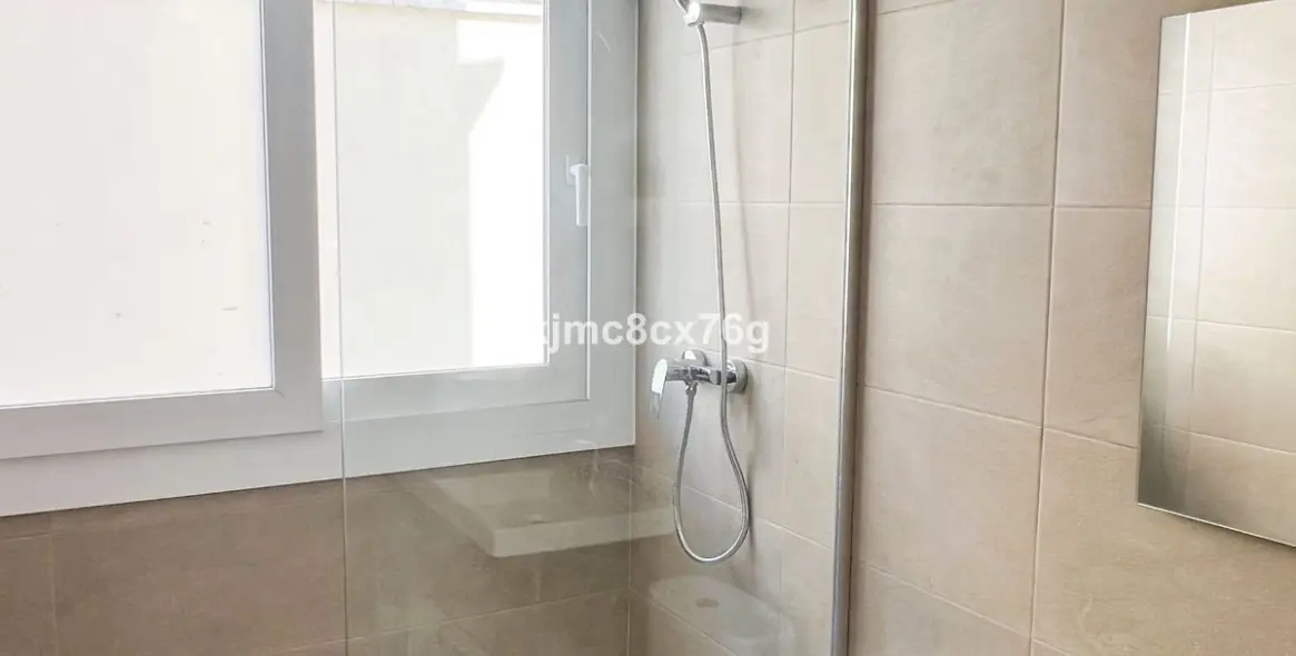 Продажа апартаментов на среднем этаже в Torreblanca 20