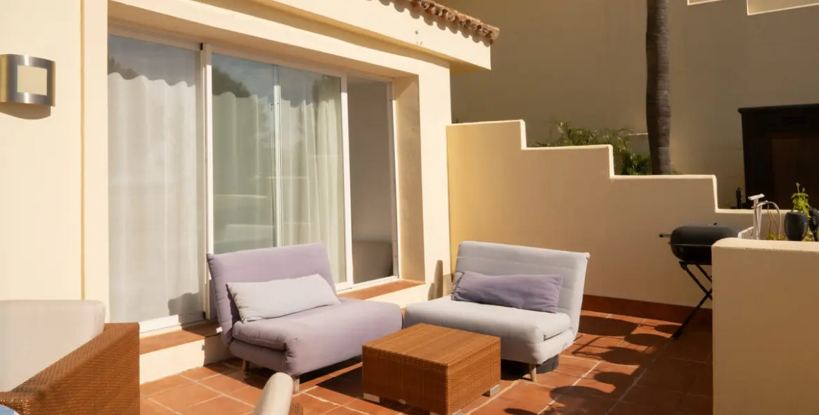 Sale of ground floor apartment in Benahavís 4