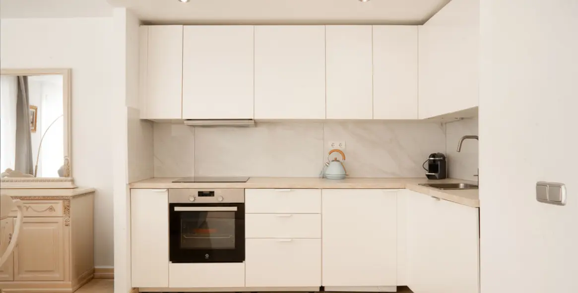 Sale of ground floor apartment in Benahavís 14