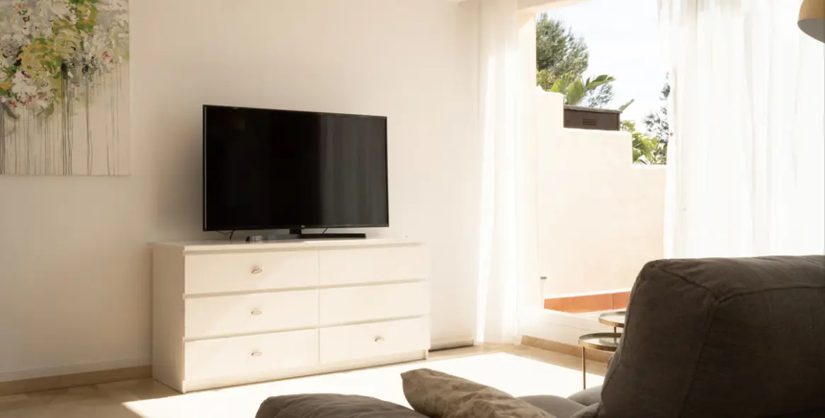 Sale of ground floor apartment in Benahavís 15