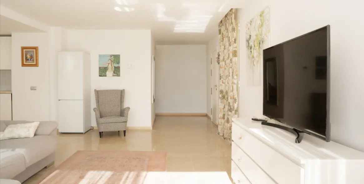 Sale of ground floor apartment in Benahavís 20