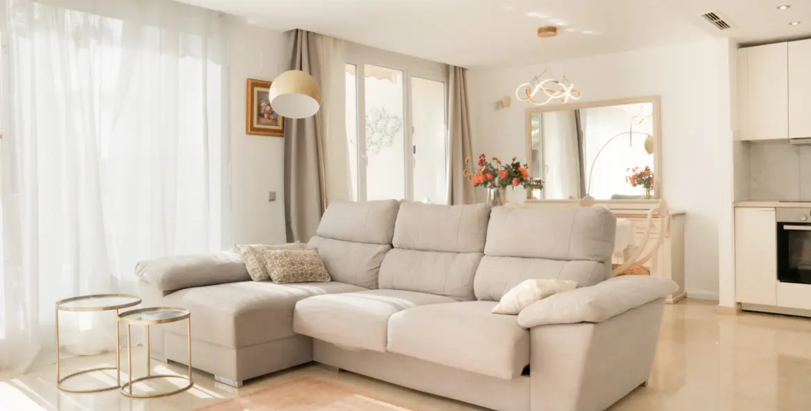 Sale of ground floor apartment in Benahavís 21