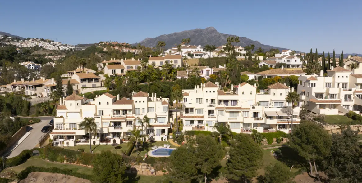 Sale of ground floor apartment in Benahavís 48