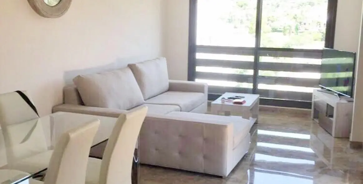 Sale of middle floor apartment in New Golden Mile 12