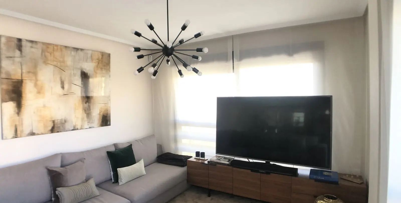 Продажа апартаментов на среднем этаже в New Golden Mile 35