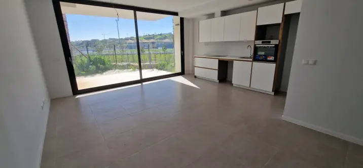 Продажа апартаментов на первом этаже в Estepona 3