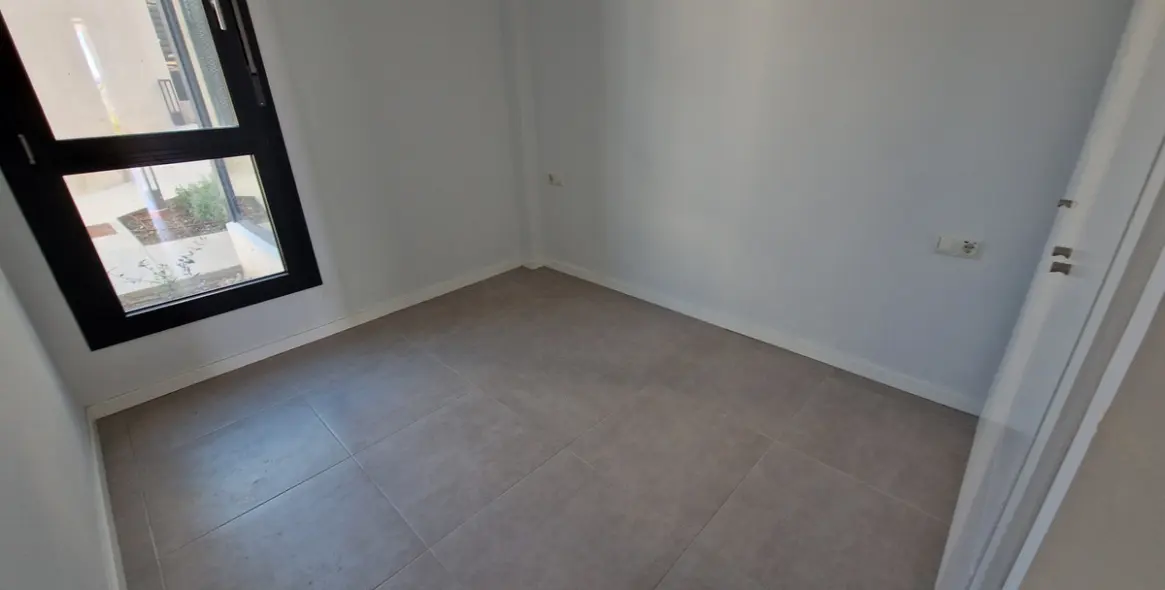 Sale of ground floor apartment in Estepona 9