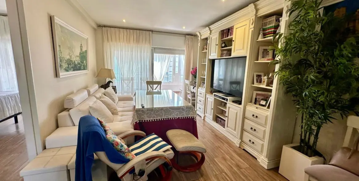 Продажа апартаментов на среднем этаже в Fuengirola 1