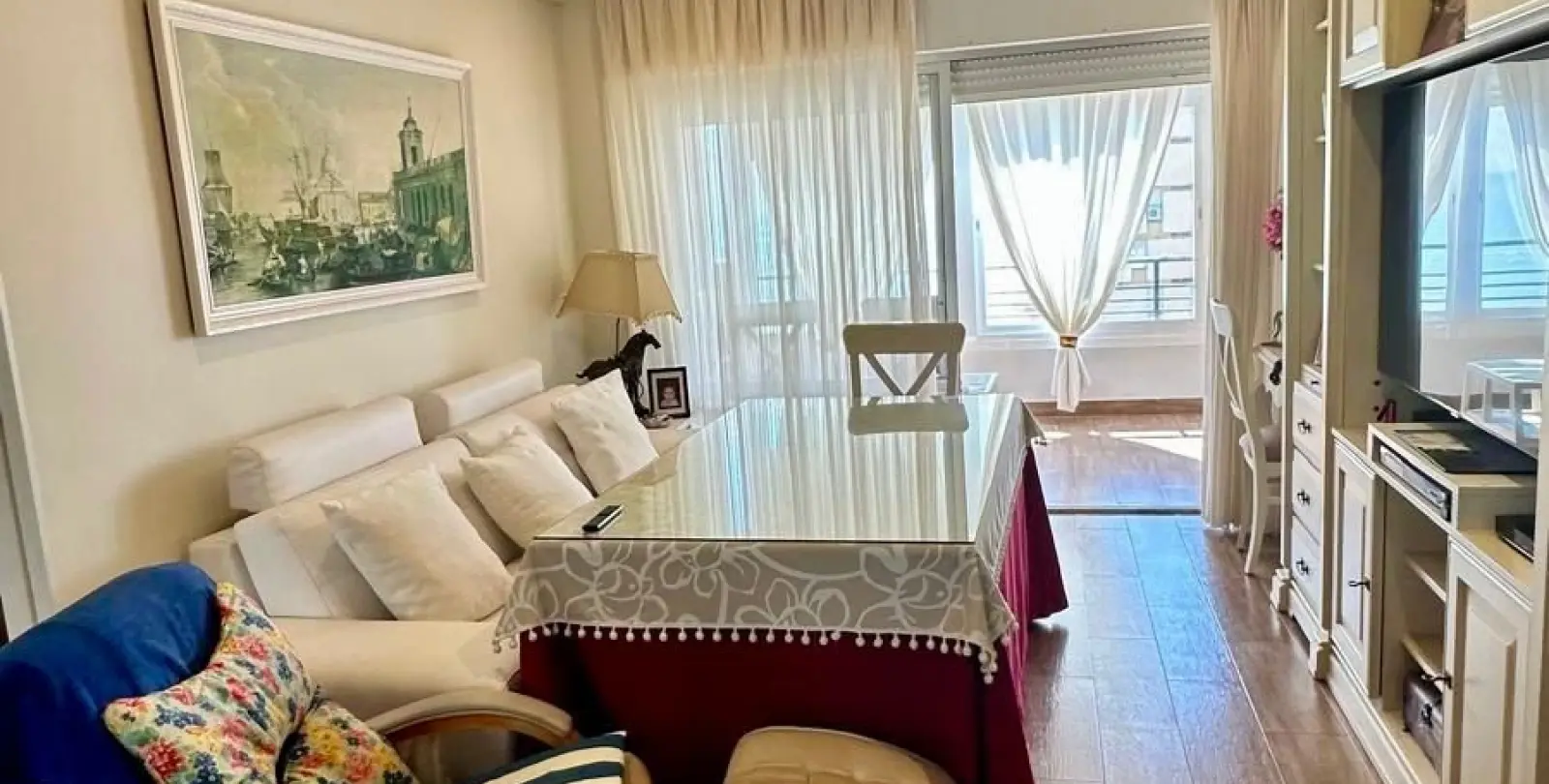 Sale of middle floor apartment in Fuengirola 7