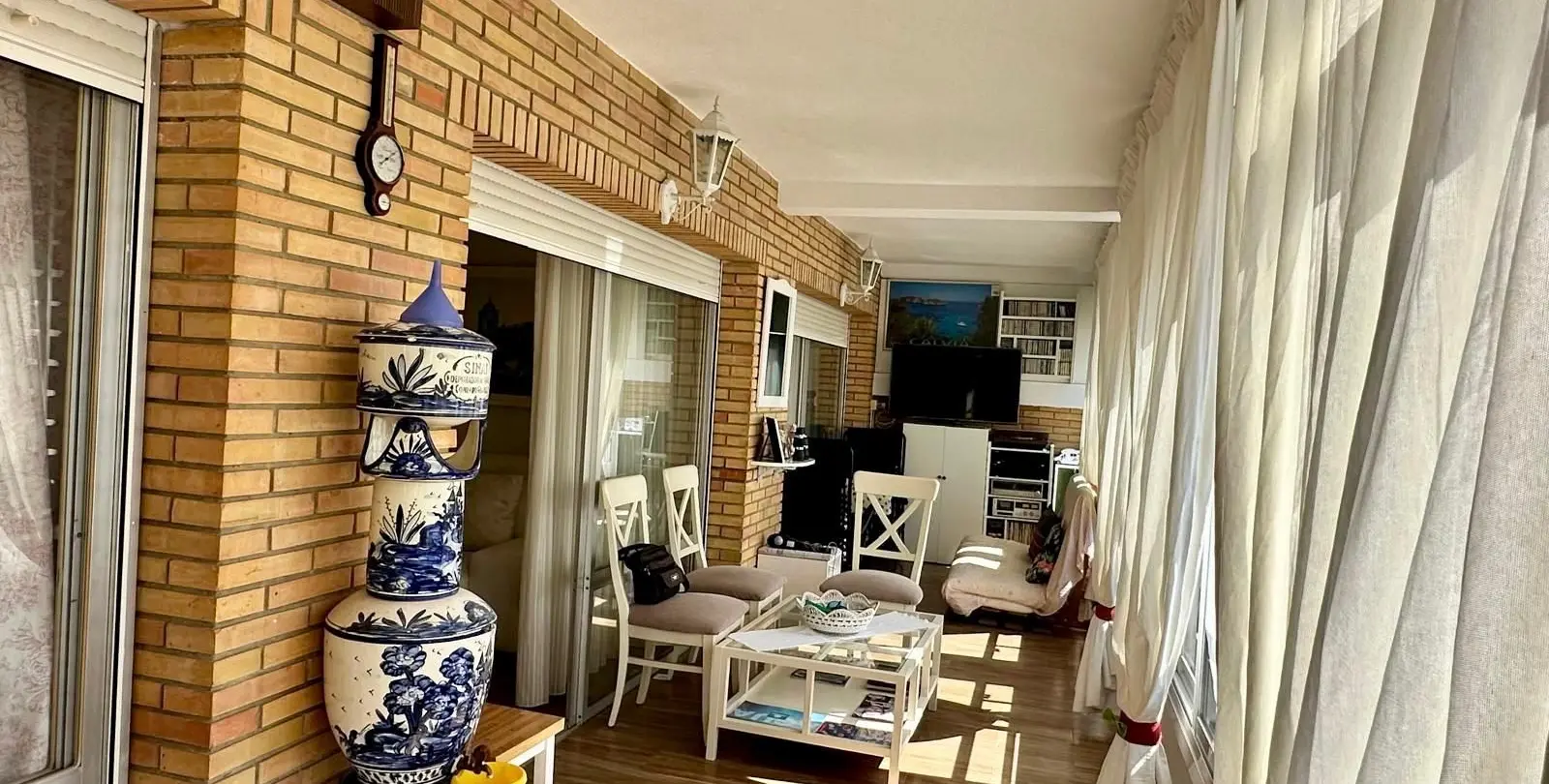 Sale of middle floor apartment in Fuengirola 16