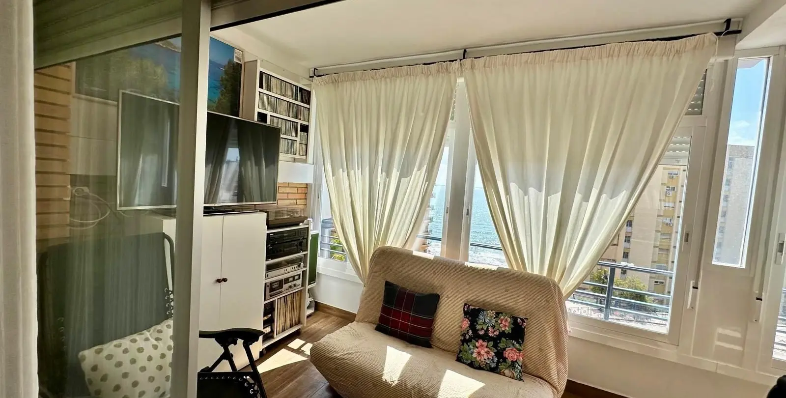 Sale of middle floor apartment in Fuengirola 17