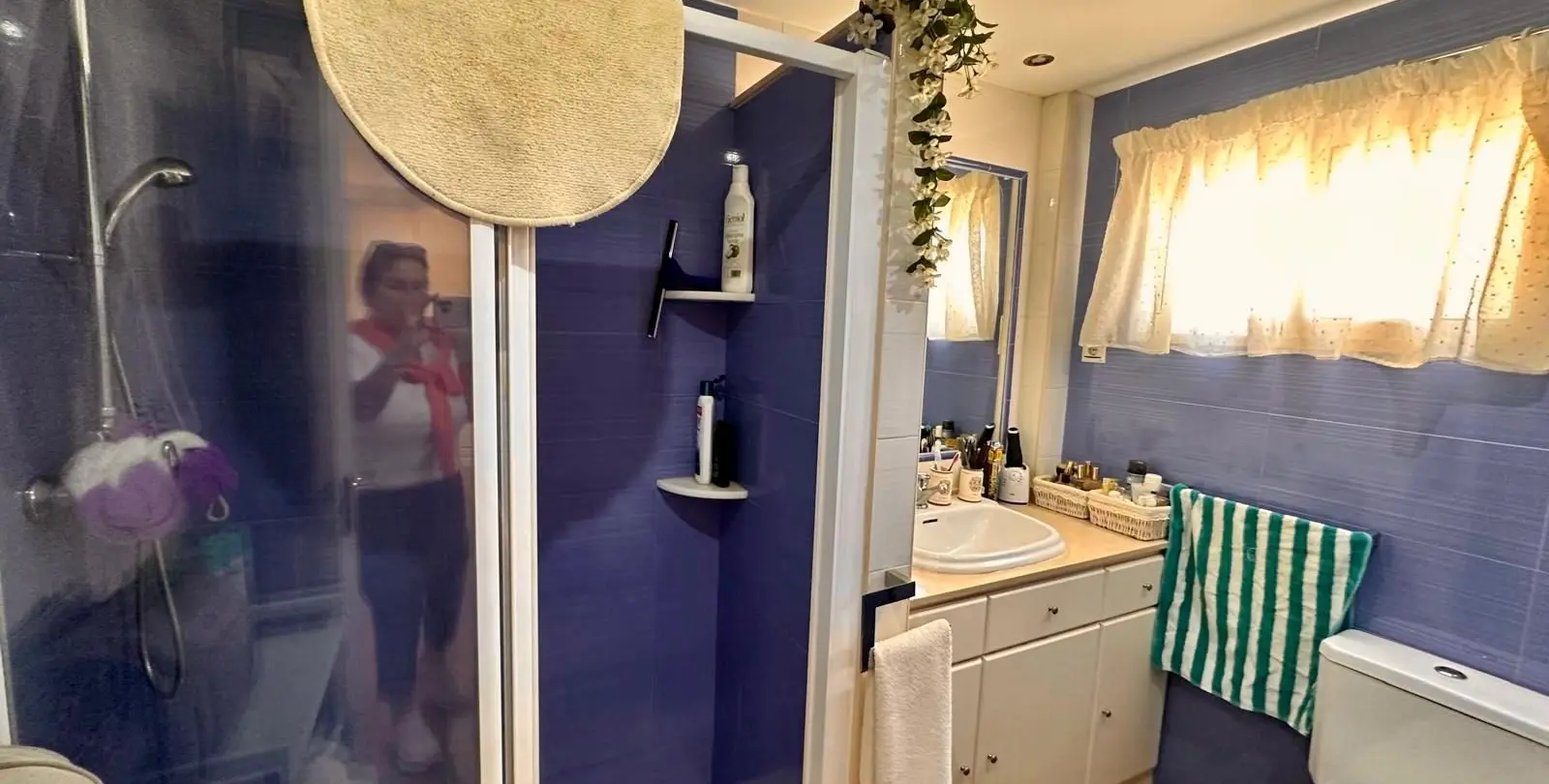 Sale of middle floor apartment in Fuengirola 24