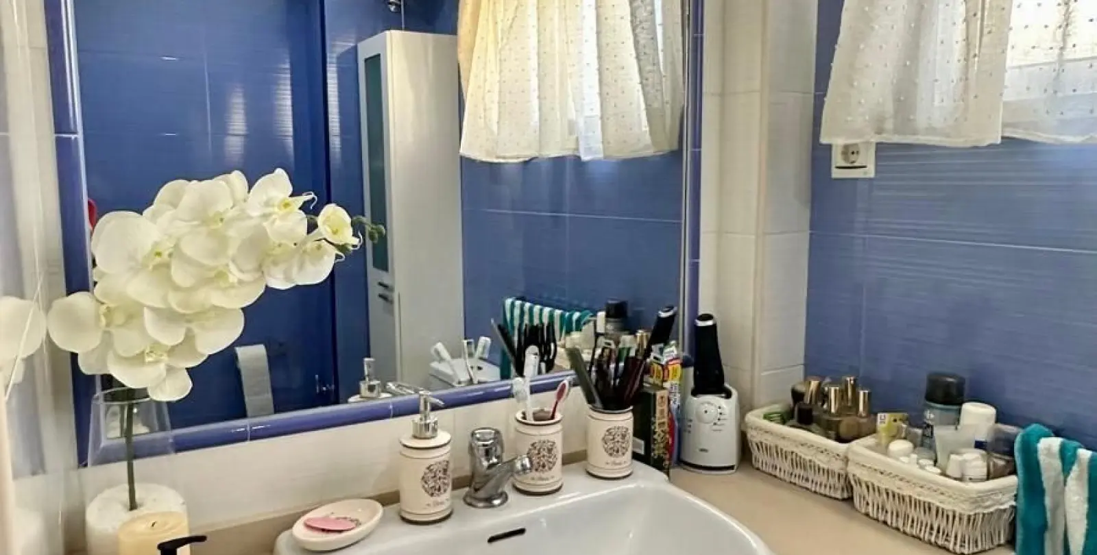 Sale of middle floor apartment in Fuengirola 25