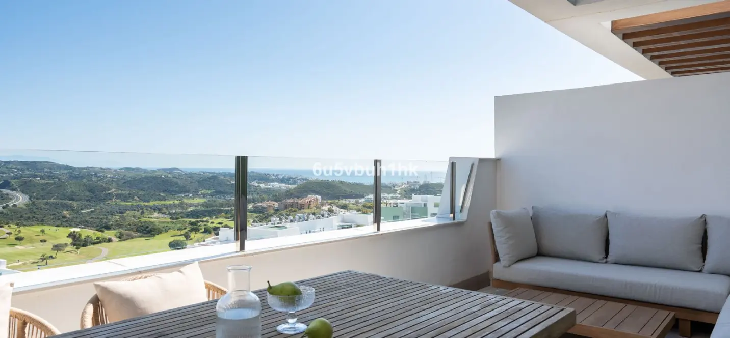 Sale of middle floor apartment in Calanova Golf 0