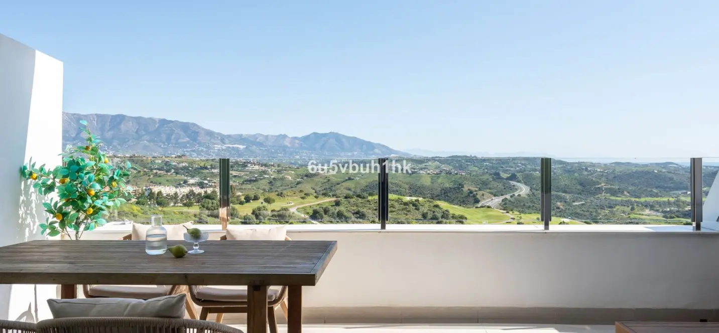 Sale of middle floor apartment in Calanova Golf 2