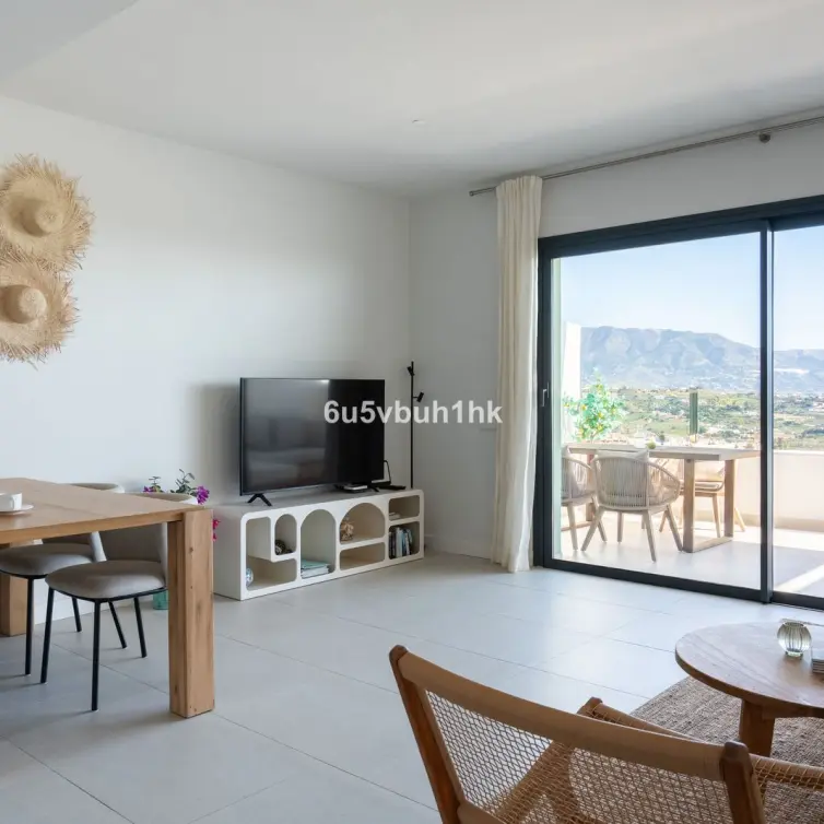 Sale of middle floor apartment in Calanova Golf