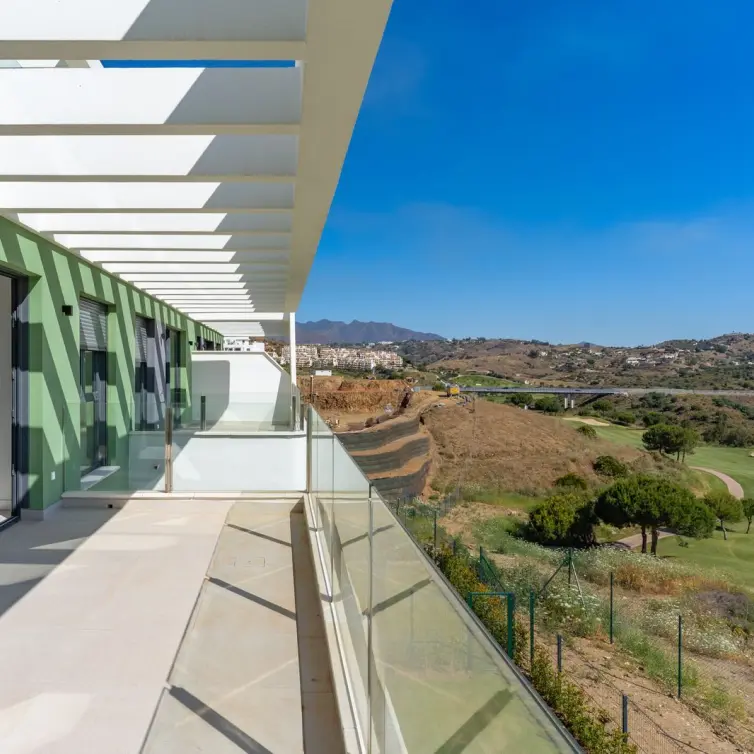 Sale of middle floor apartment in La Cala de Mijas