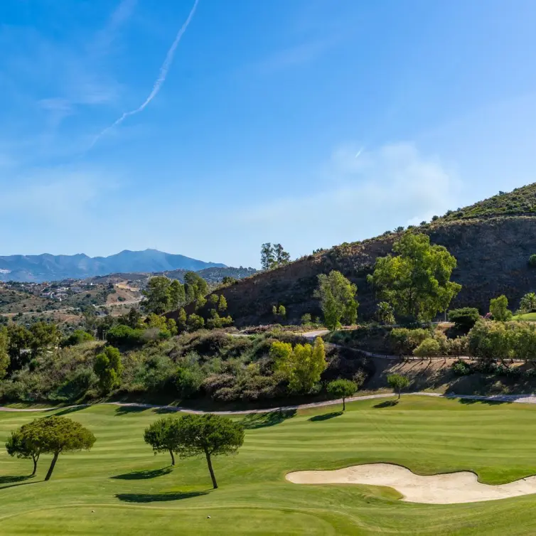 Sale of middle floor apartment in La Cala de Mijas