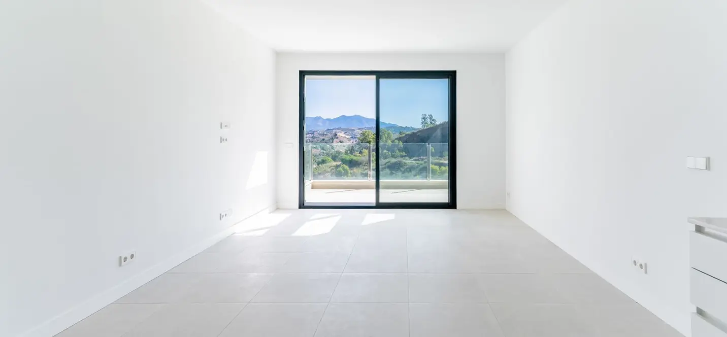 Sale of middle floor apartment in La Cala de Mijas 4