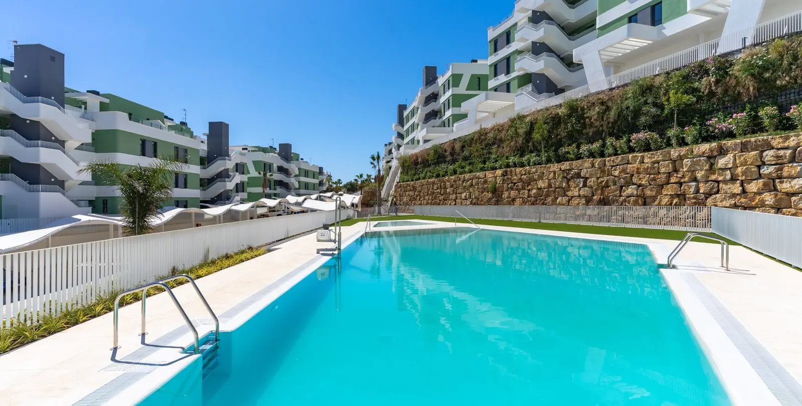 Продажа апартаментов на среднем этаже в La Cala de Mijas 26