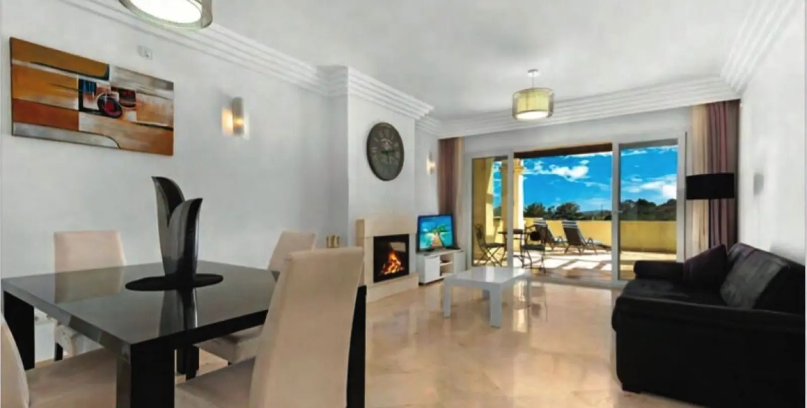 Sale of middle floor apartment in Casares Playa 3