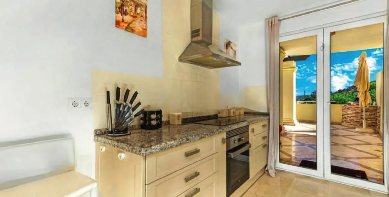 Sale of middle floor apartment in Casares Playa 15