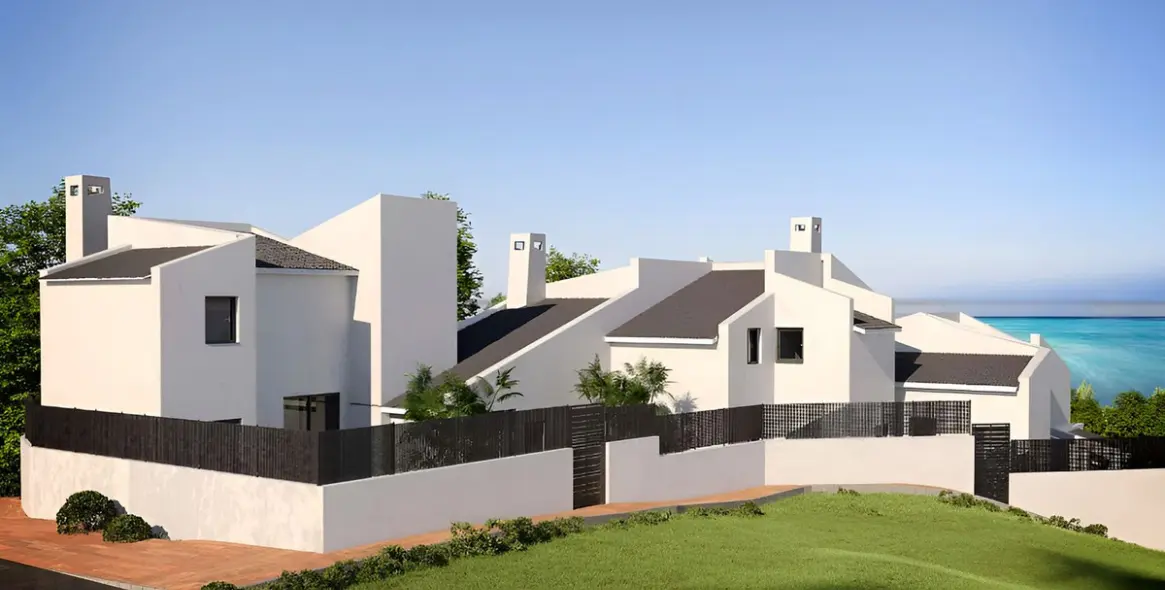 Sale of townhouse in Estepona 1