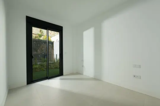 Image 7 thumb