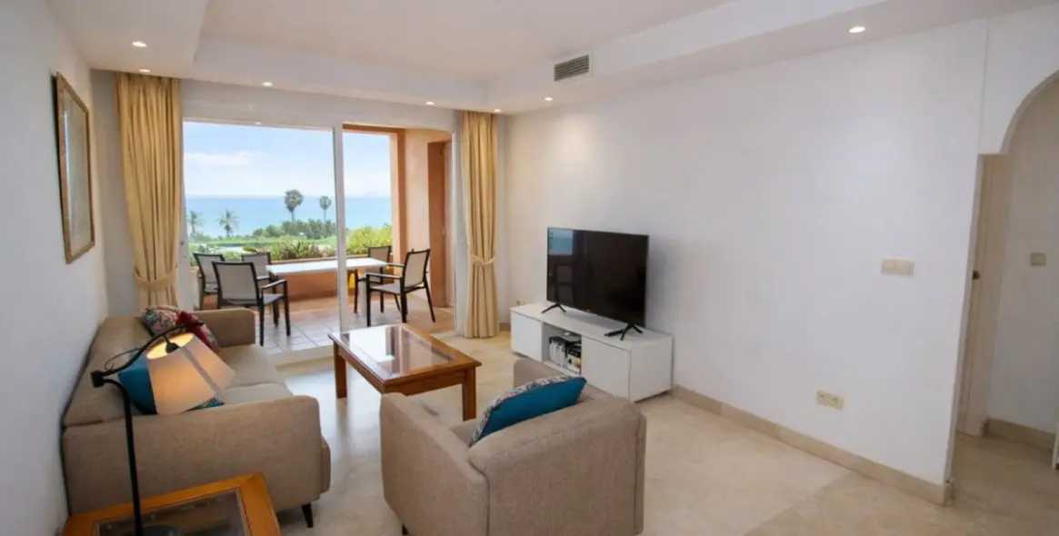 Venta de apartamento en planta media en The Golden Mile 6