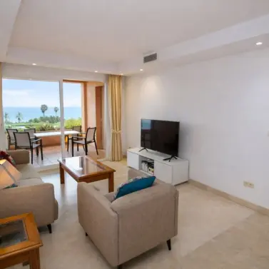 Продажа апартаментов на среднем этаже в The Golden Mile