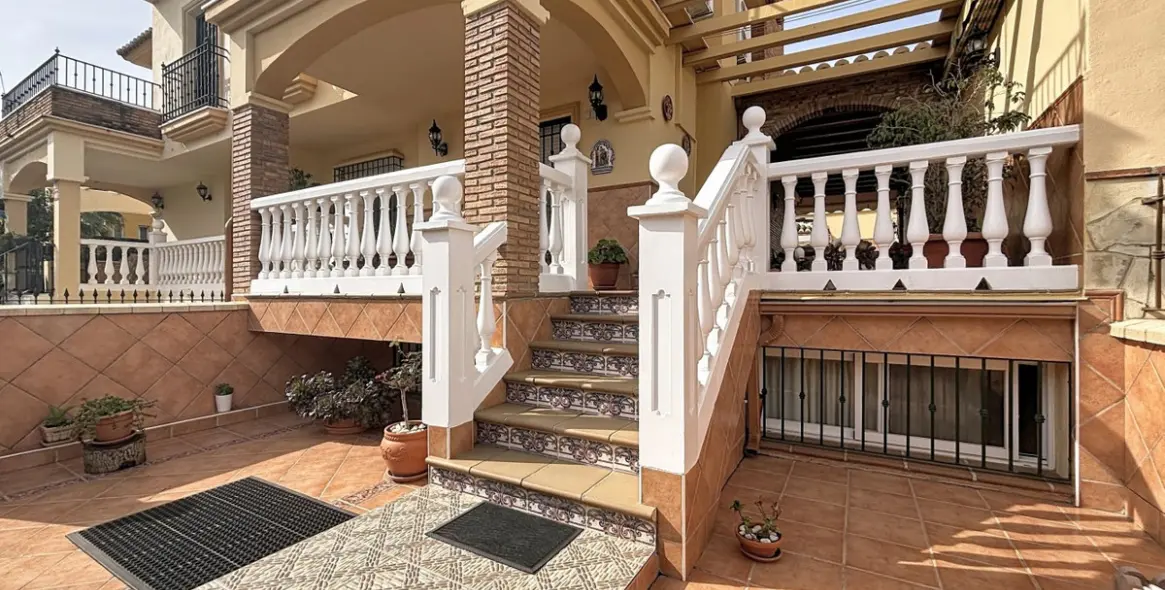 Venta de villa independiente en Torre del Mar 2