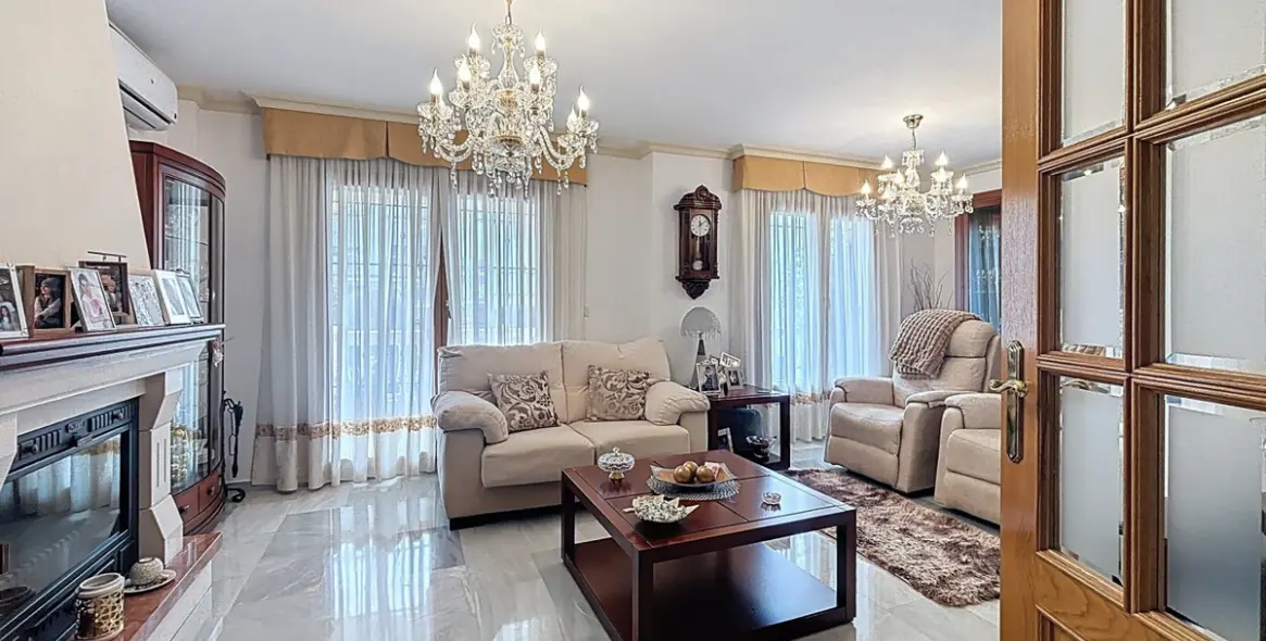 Venta de villa independiente en Torre del Mar 4